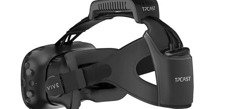 The HTC Vive Becomes Completely Wireless Next Year With The TPCAST Add-On