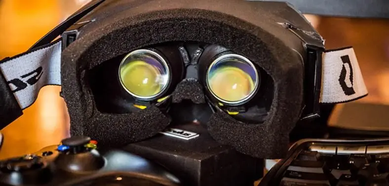 Oculus Rift 'targeting' $300 right now, CEO would "love it to be free one day"