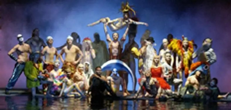 Natal's "technology-free" premiere performed by Cirque du Soleil
