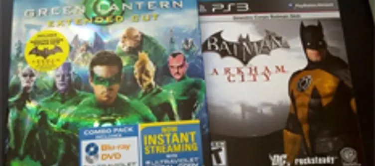 Limited Green Lantern Blu-rays with Batman: Arkham City skin