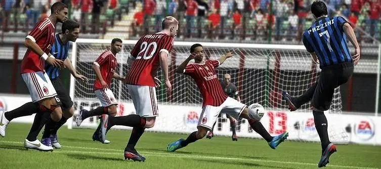 FIFA 13 patch dives into view
